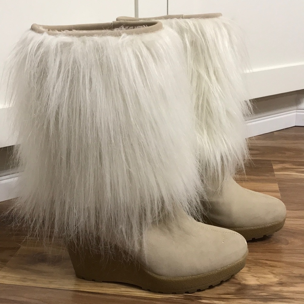 Faux fur boots